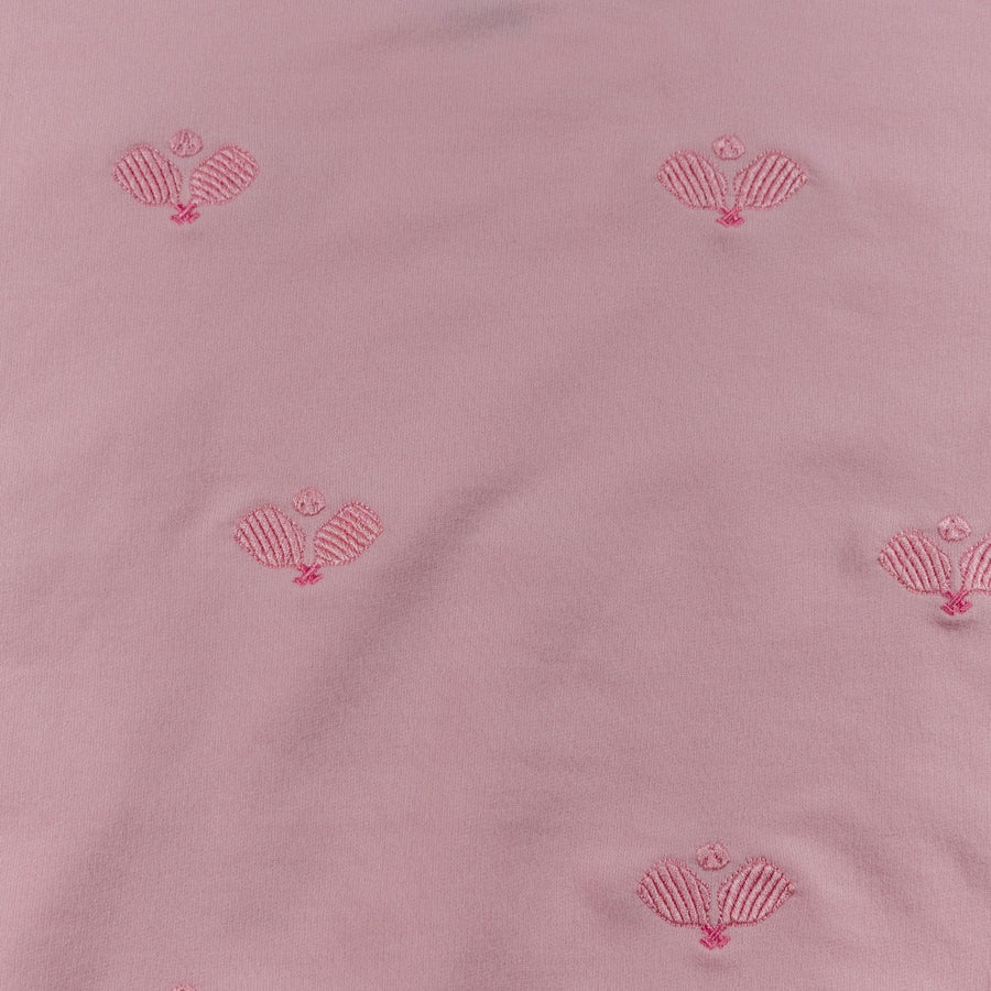 Sport embroidery at the chest